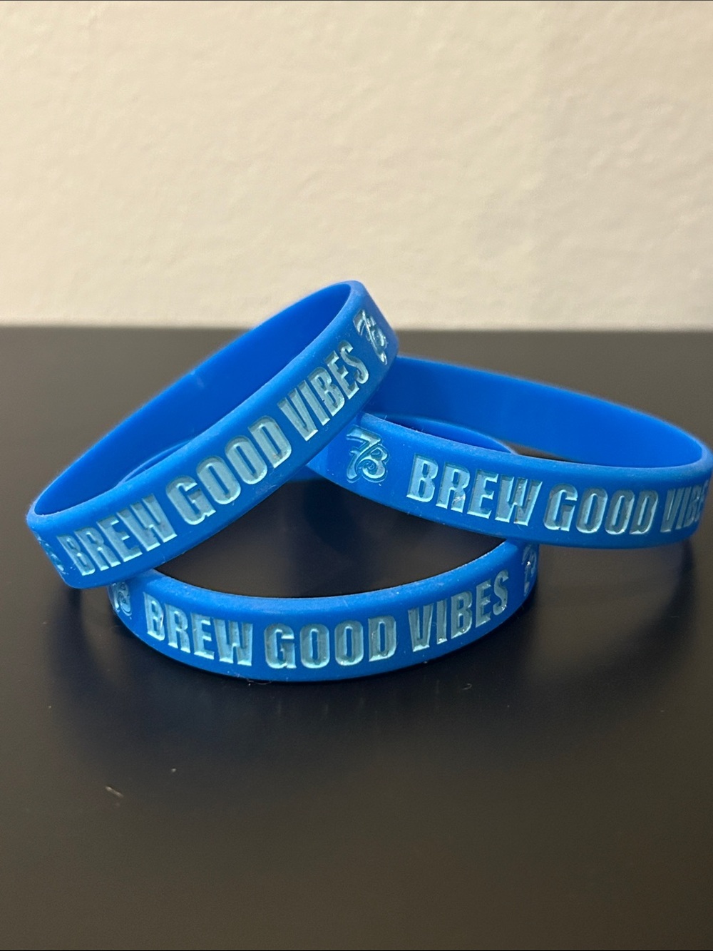 7Brew “Brew Good Vibes” Blue Silicone Wristband